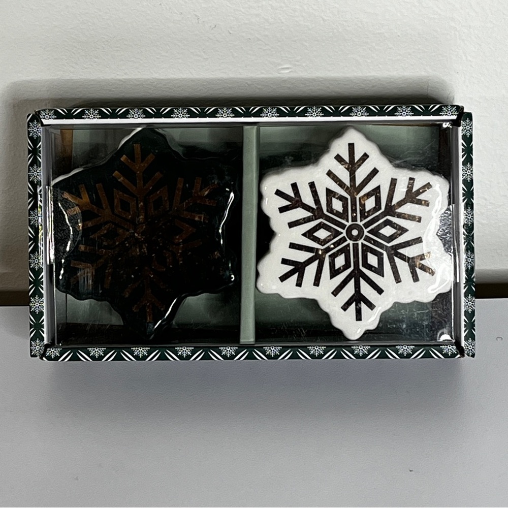MHI Snowflake Salt & Pepper Shaker Christmas